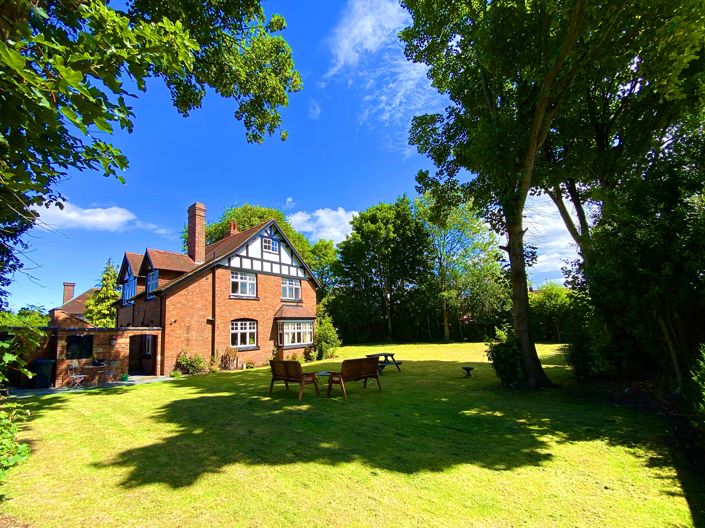 Church Road, Albrighton, WV7