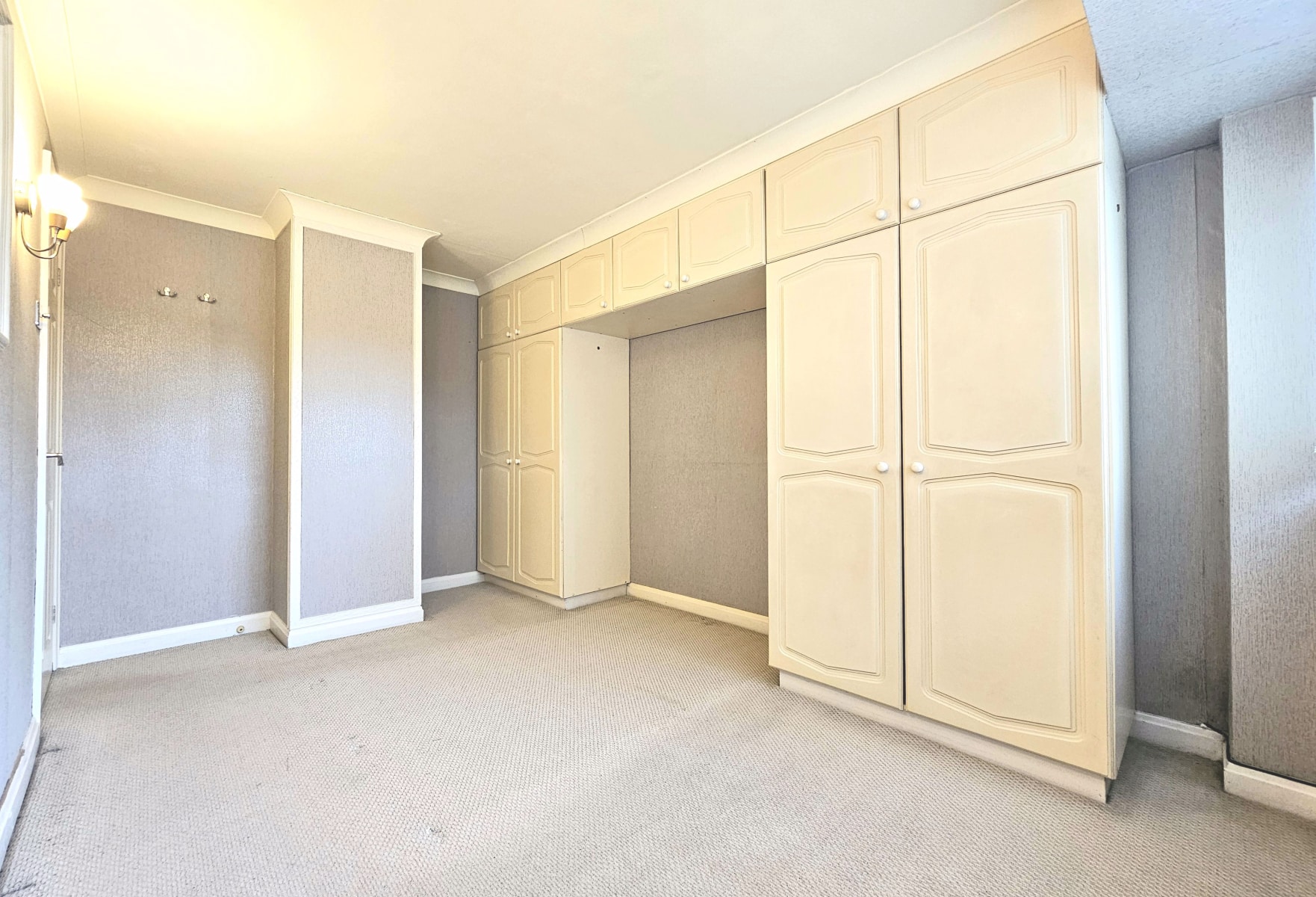Peach Road, Willenhall, WV12