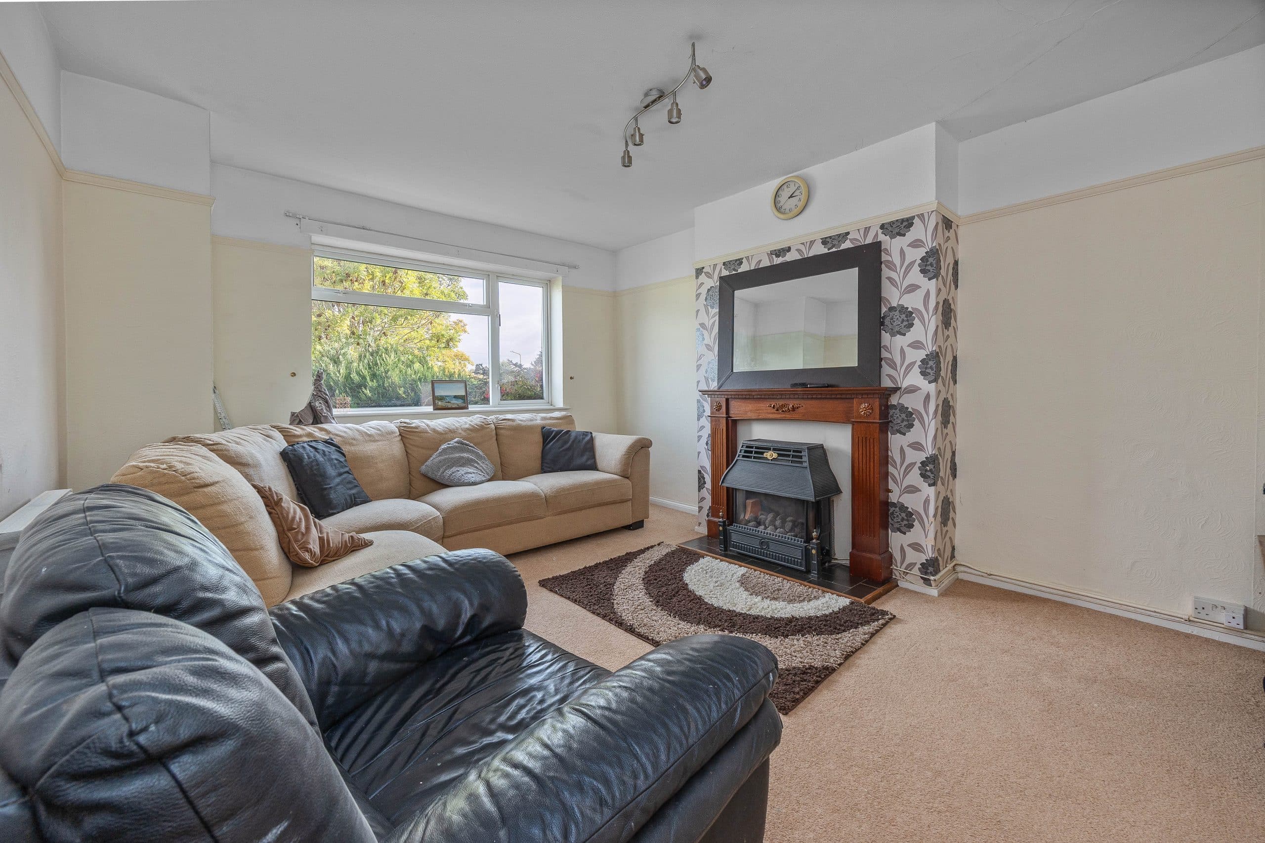 Loak Road, Albrighton, WV7