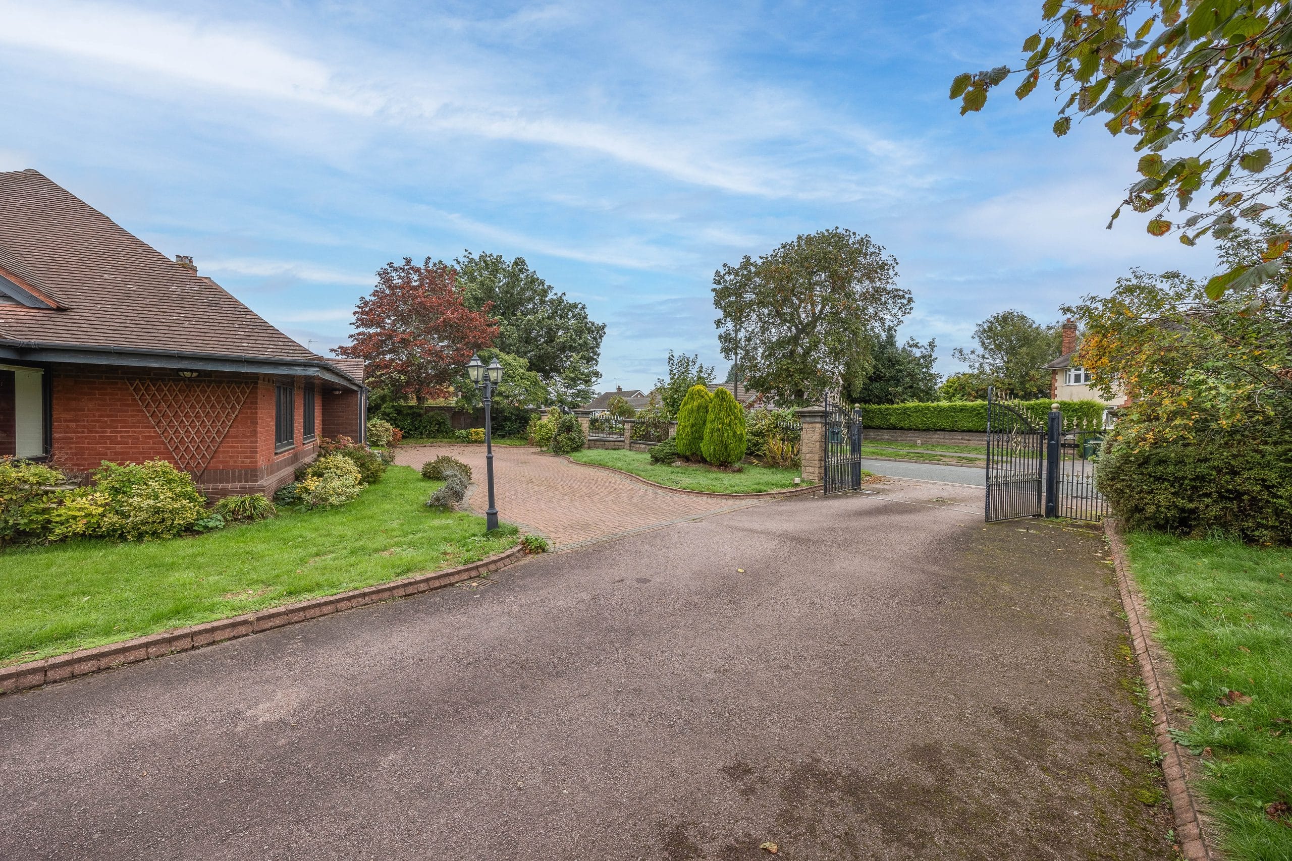 Yew Tree Lane, Wolverhampton, WV6