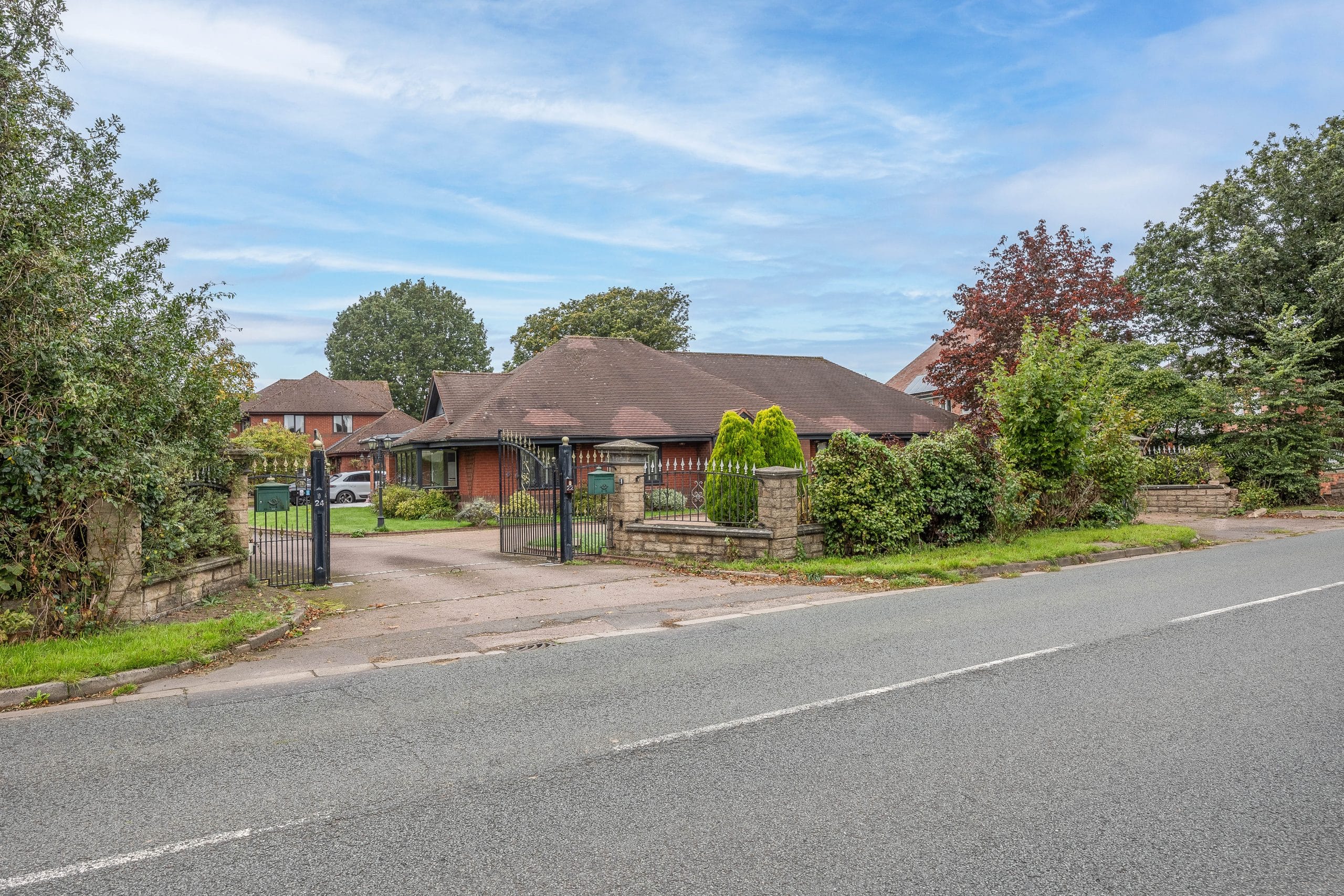 Yew Tree Lane, Wolverhampton, WV6