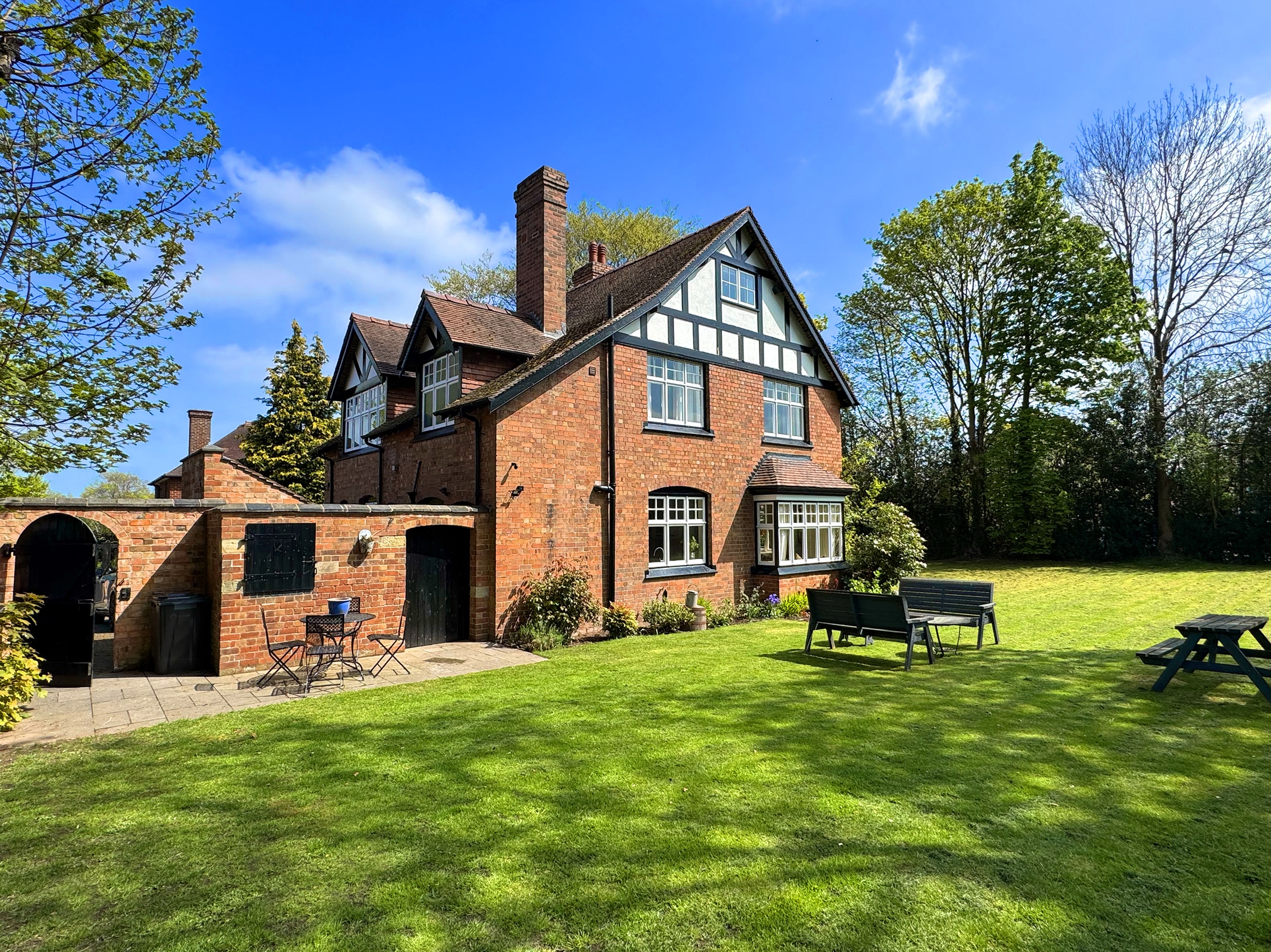 Church Road, Albrighton, WV7
