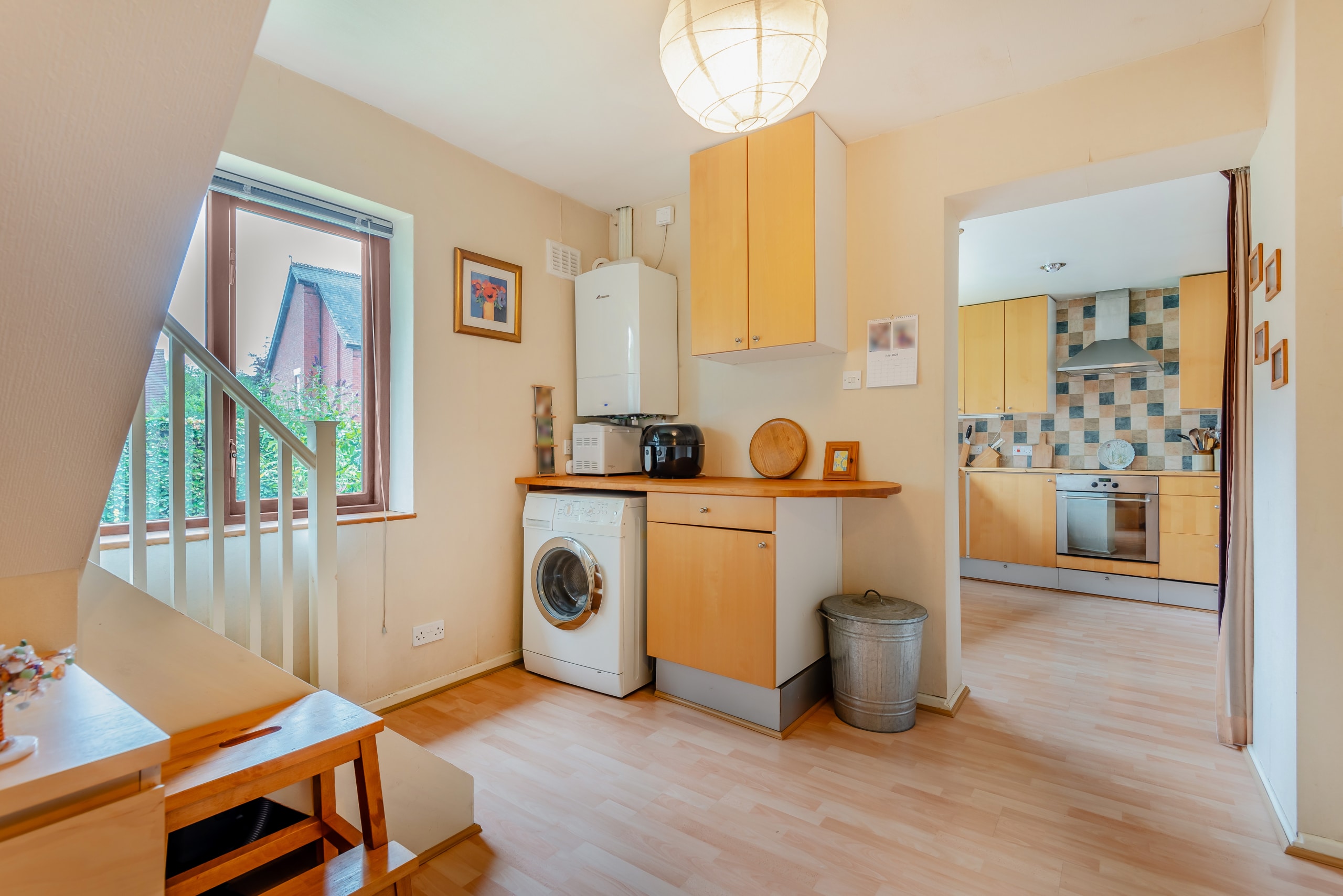 Lloyd Road, Stockwell End, WV6