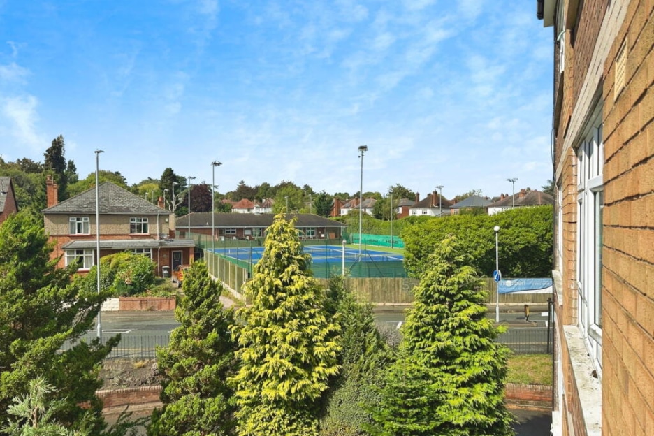 Aldersley Road, Wolverhampton, WV6