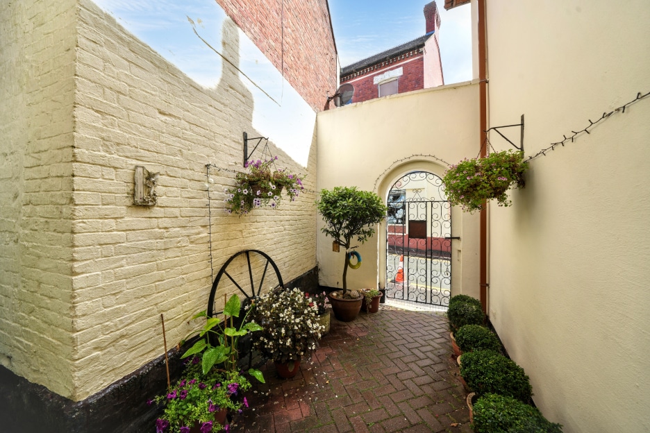 High Street, Gnosall, ST20