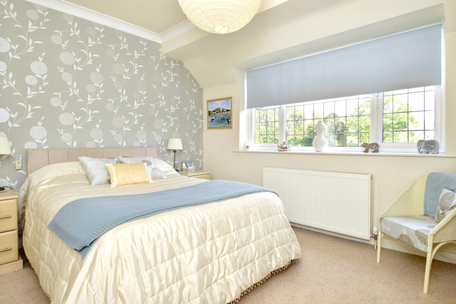 Yew Tree Lane, Tettenhall, WV6