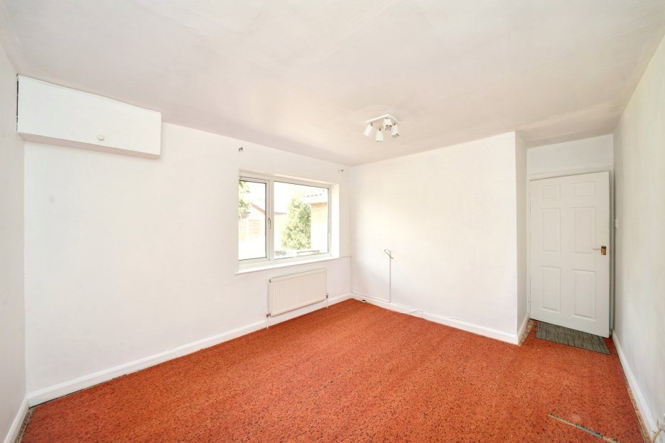 Cross Road, Albrighton, WV7