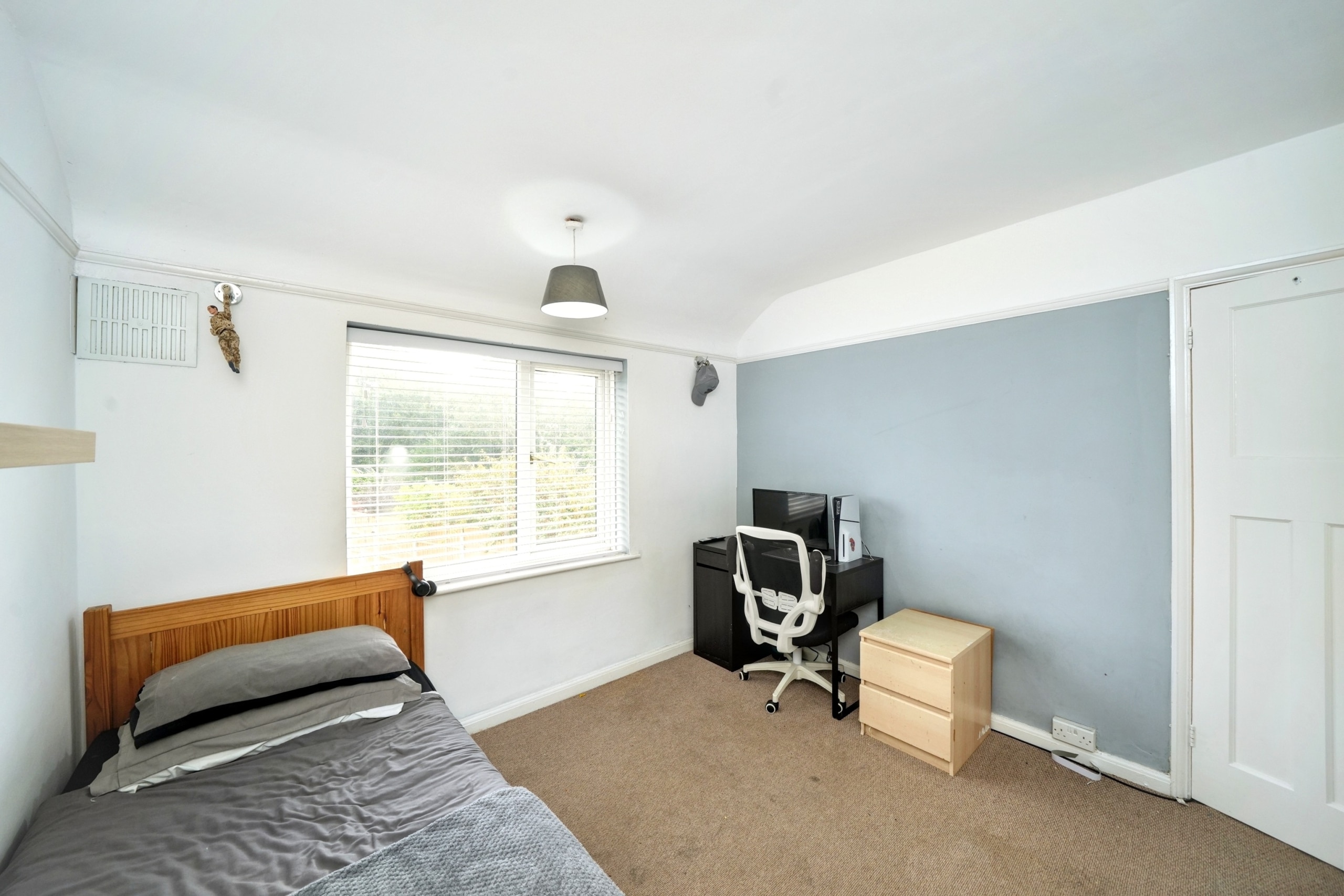 St. Cuthberts Crescent, Albrighton, WV7