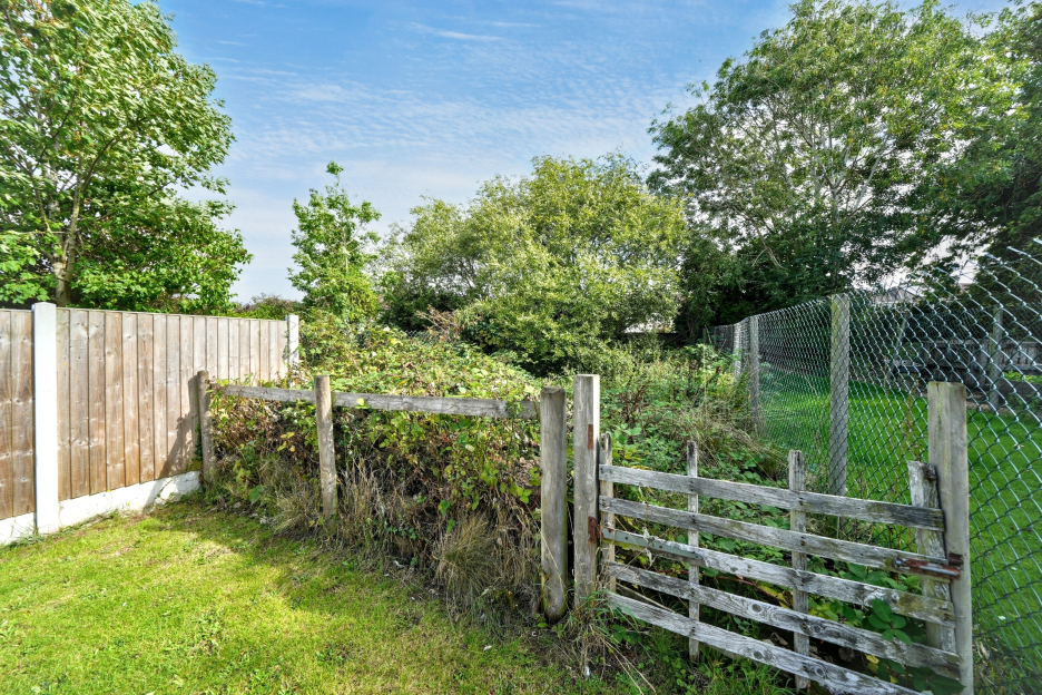 St. Cuthberts Crescent, Albrighton, WV7