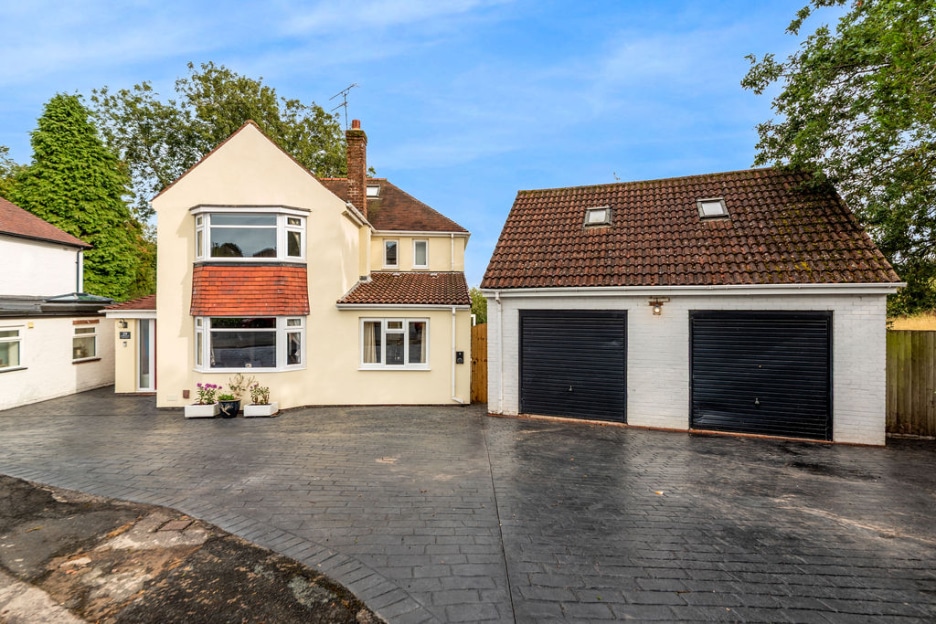 Buttons Farm Road, Wolverhampton, WV4