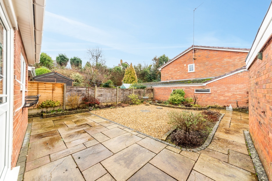 Churchward Grove, Wombourne, WV5