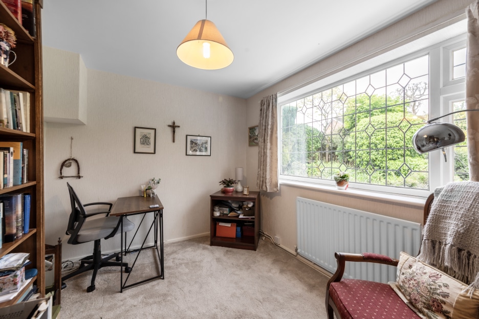 Station Road, Wombourne, WV5