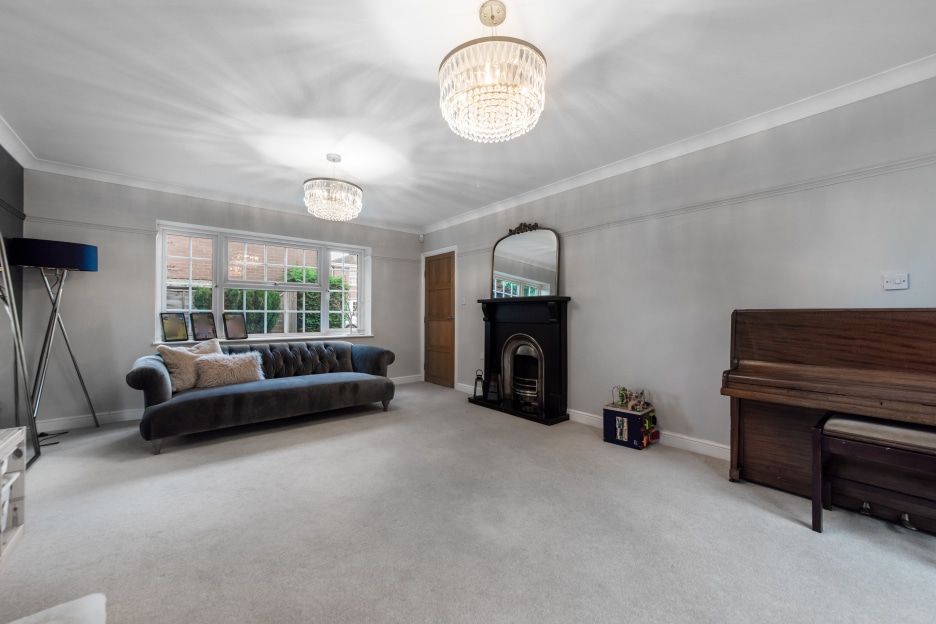 Heath House Drive, Wombourne, WV5