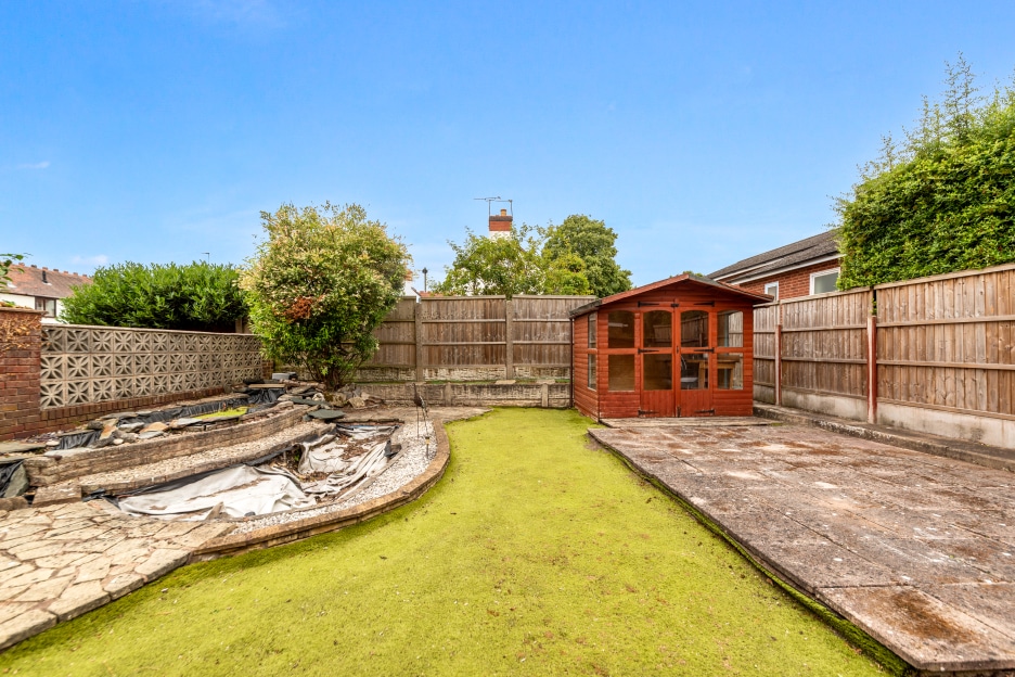 Calvin Close, Wombourne, WV5