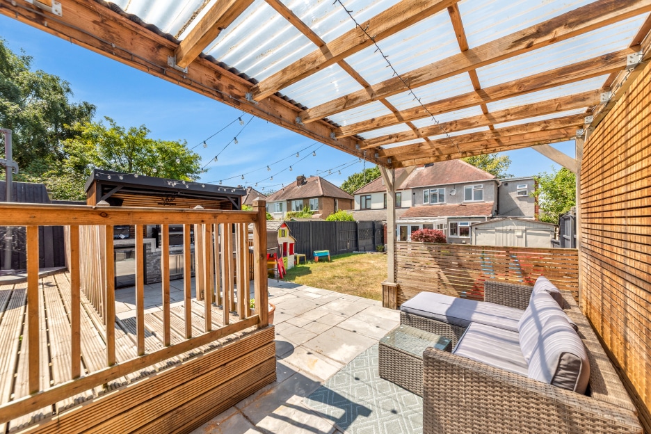 Common Road, Wombourne, WV5