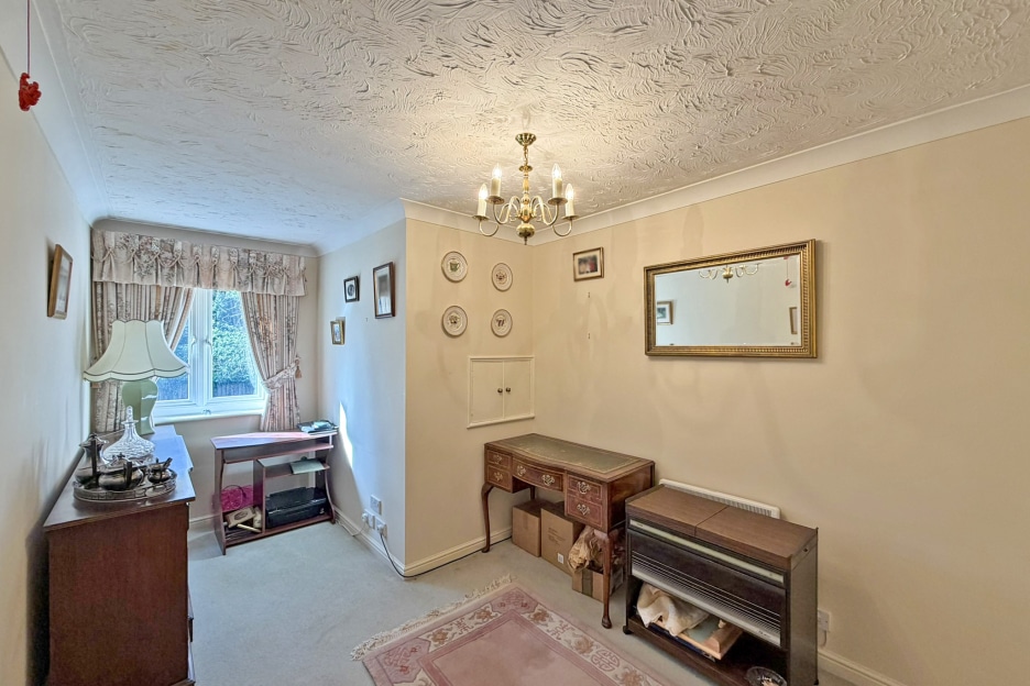 Penn Road, Pendene Court, WV4