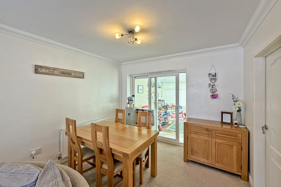 Chequers Avenue, Wombourne, WV5