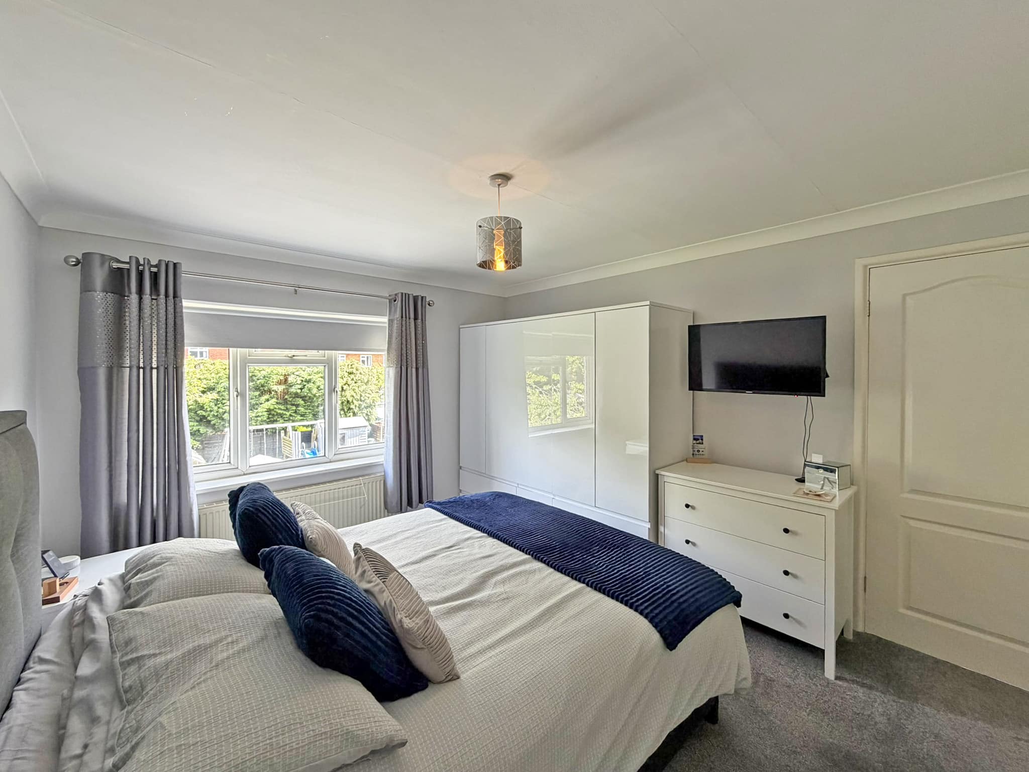 Chequers Avenue, Wombourne, WV5