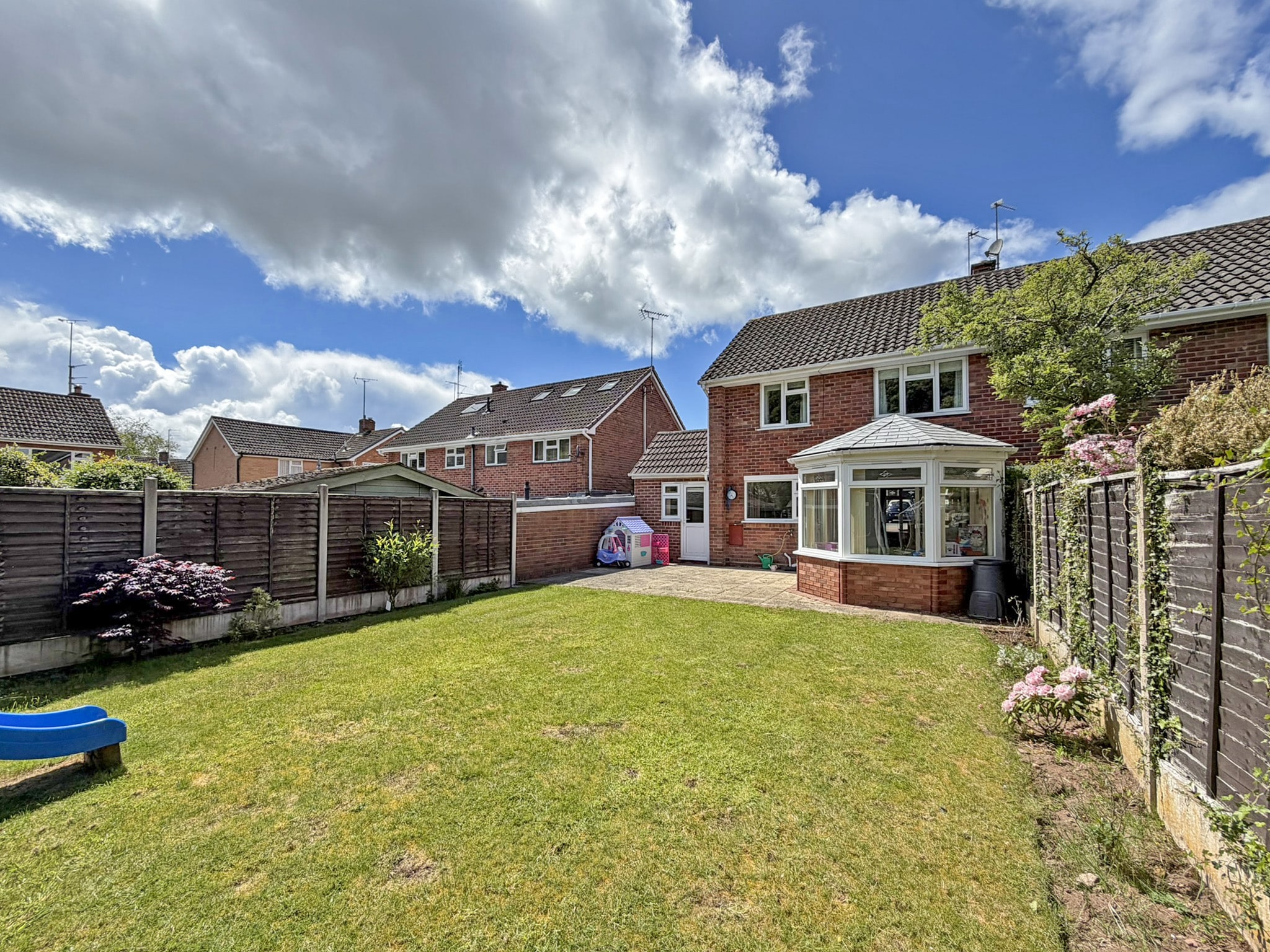 Chequers Avenue, Wombourne, WV5