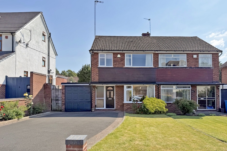 Sunridge Avenue, Wombourne, WV5