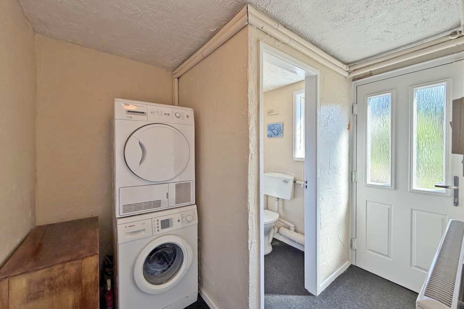Sunridge Avenue, Wombourne, WV5