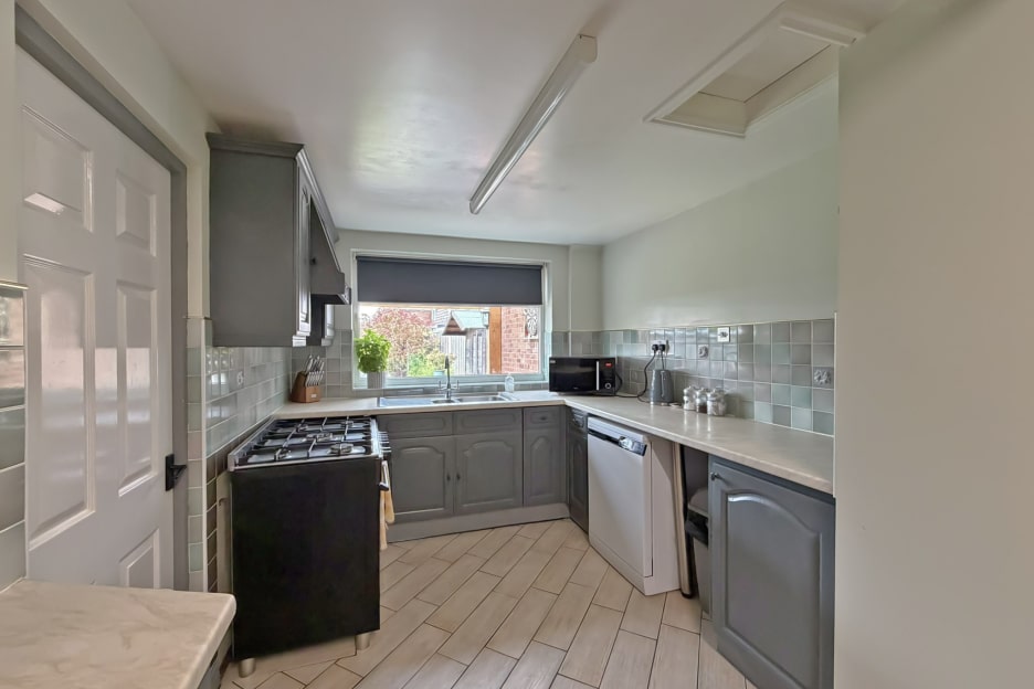 Walk Lane, Wombourne, WV5