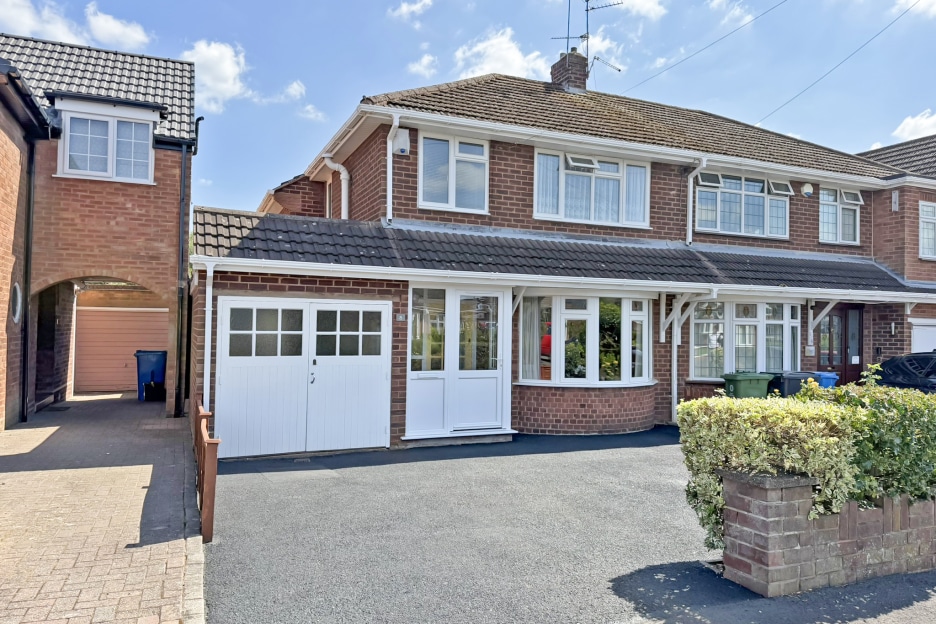 Kirkstone Crescent, Wombourne, WV5