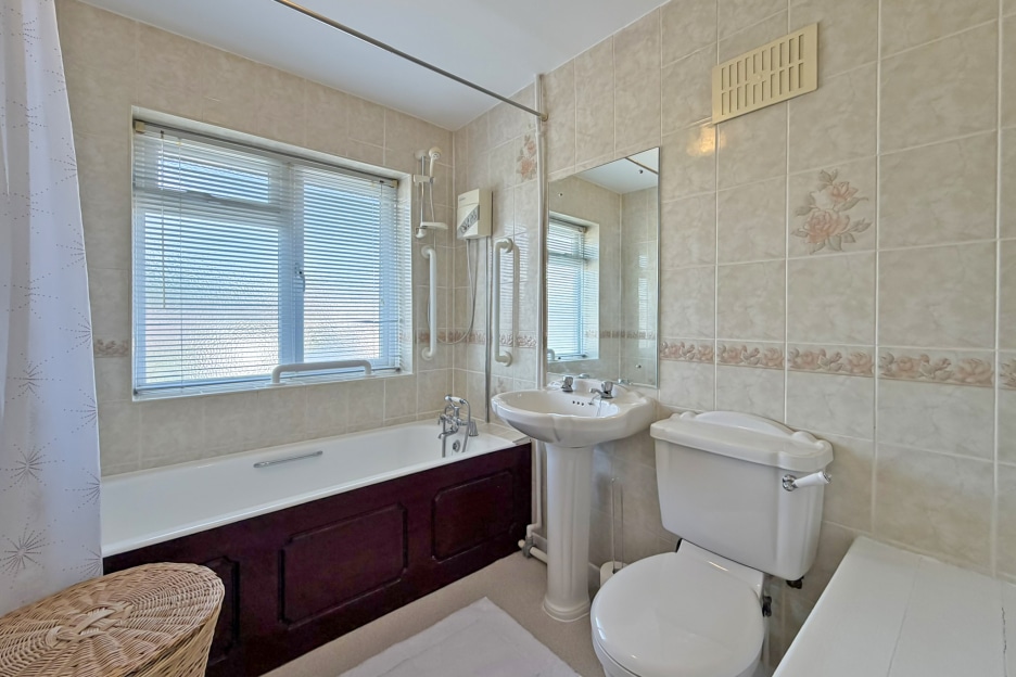Kirkstone Crescent, Wombourne, WV5