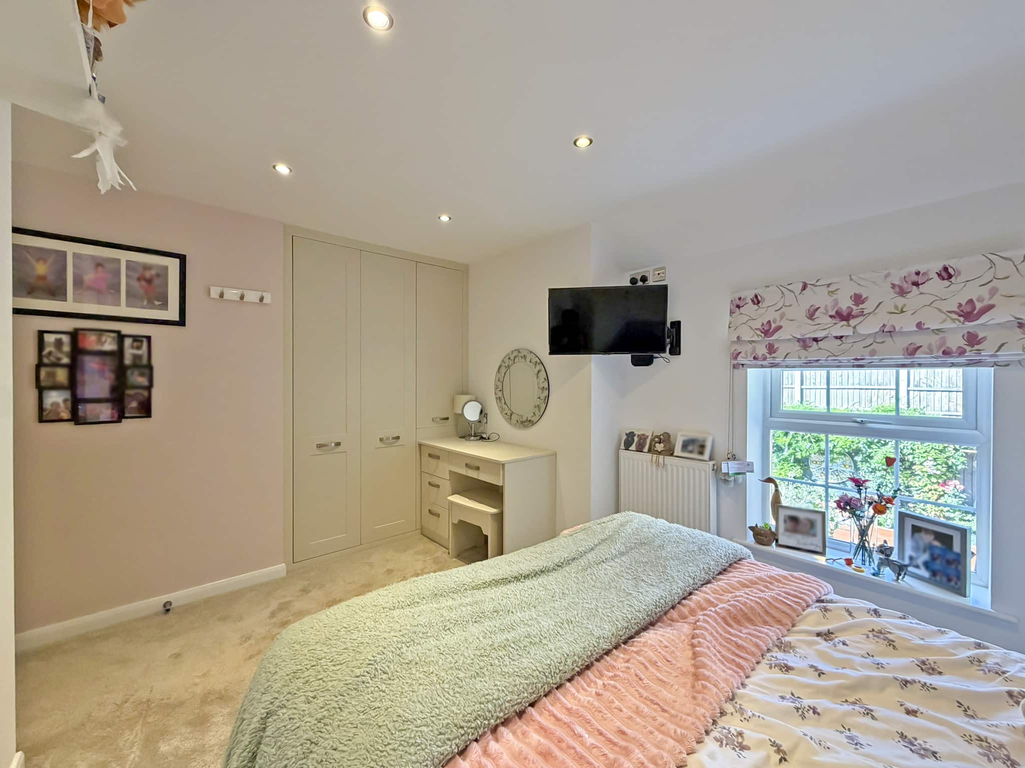 Haslingden Crescent, Dudley, DY3