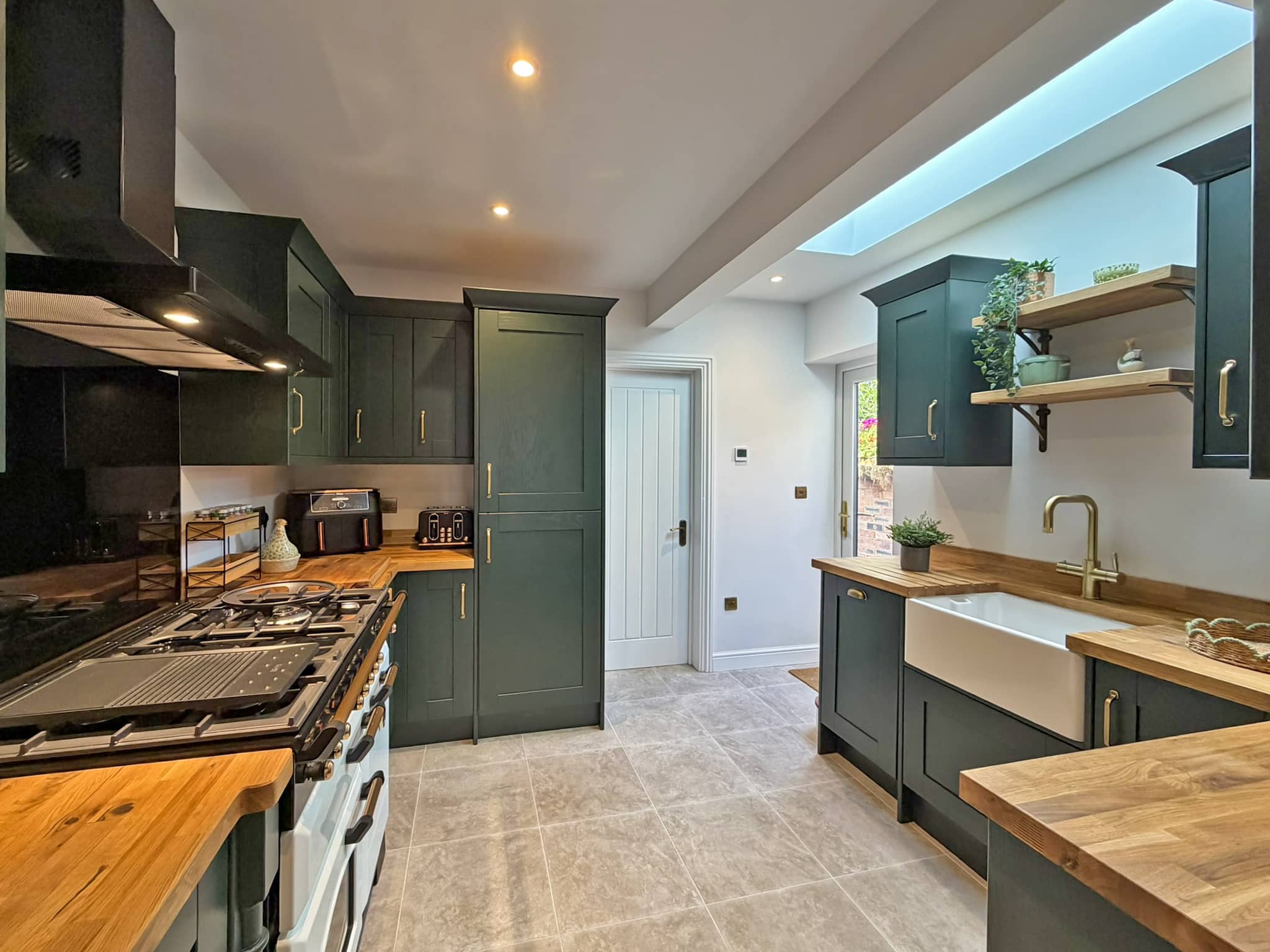 Chapel Street, Wombourne, WV5