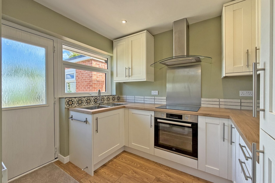 Chartwell Drive, Wombourne, WV5