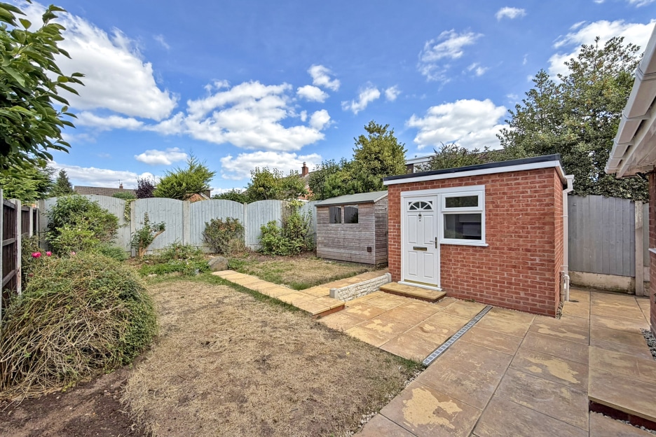 Chartwell Drive, Wombourne, WV5