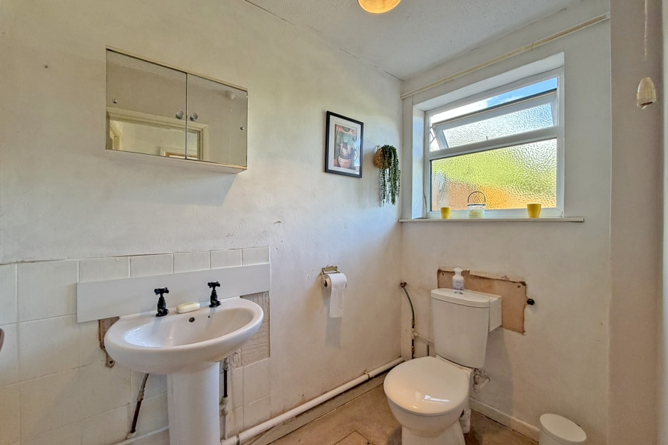 Dickinson Road, Wombourne, WV5