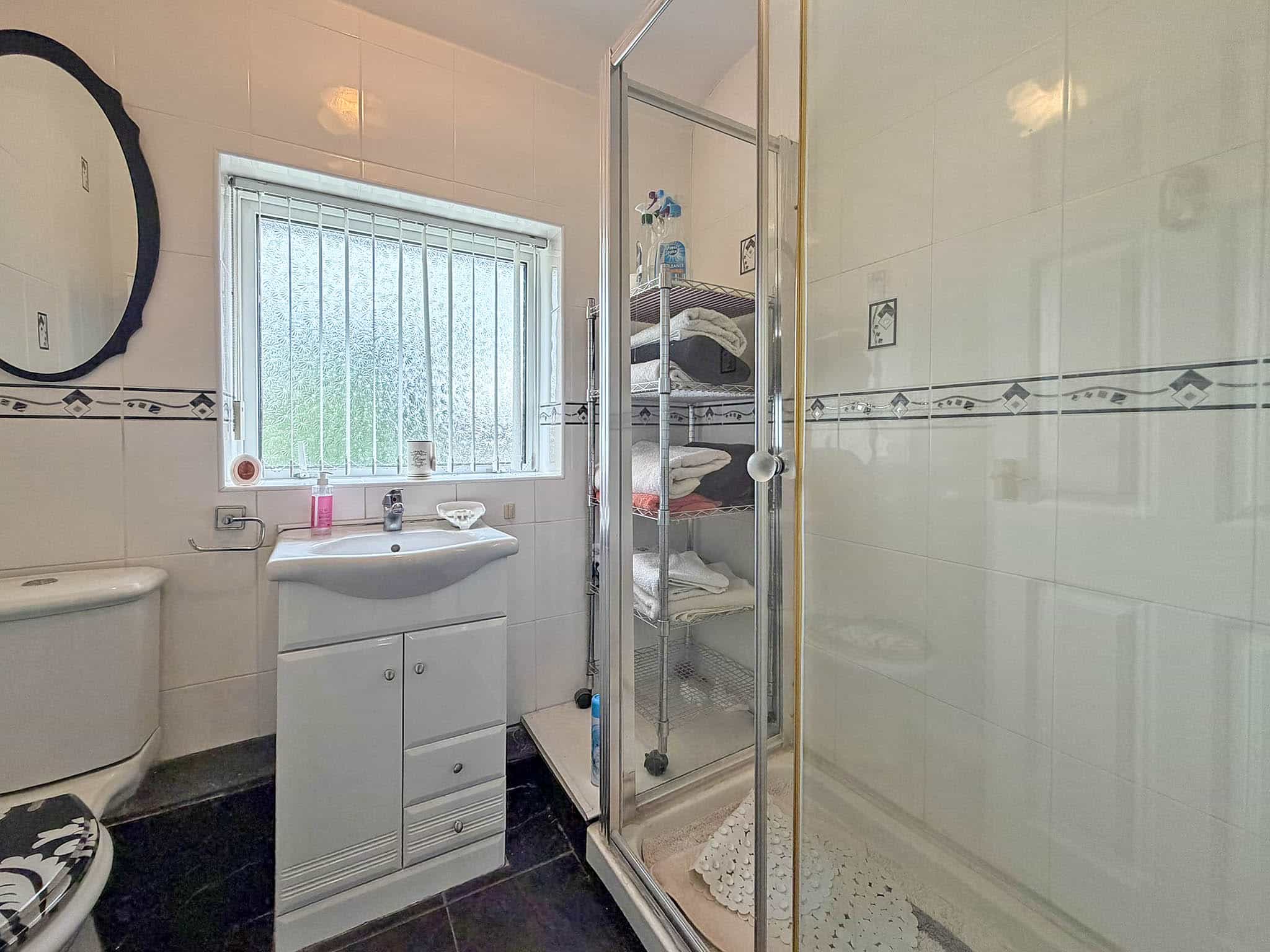Beckbury Avenue, Warstones, WV4