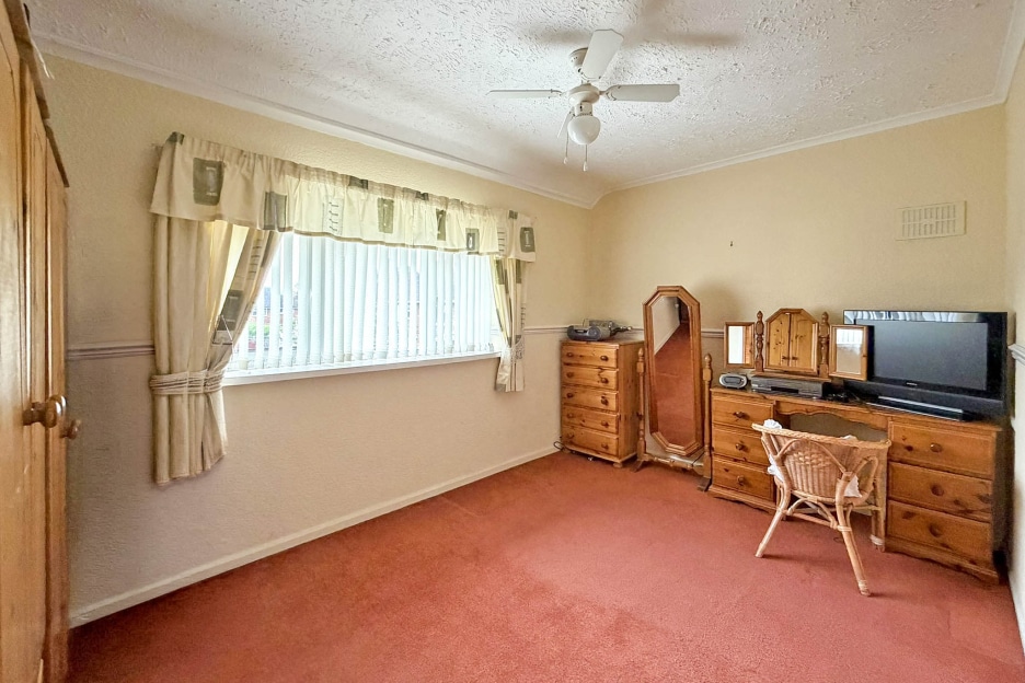 Beckbury Avenue, Warstones, WV4