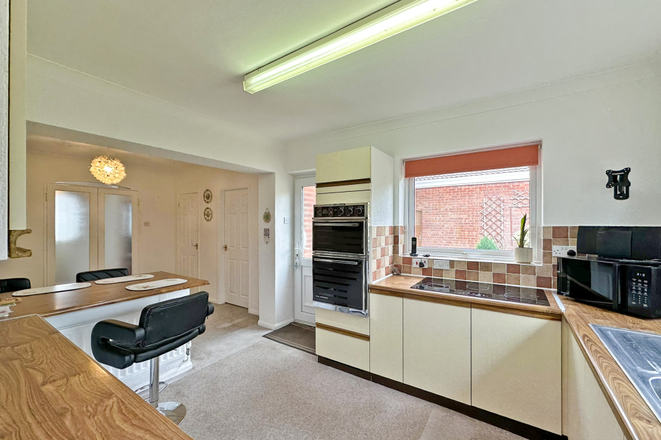 Ounsdale Crescent, Wombourne, WV5
