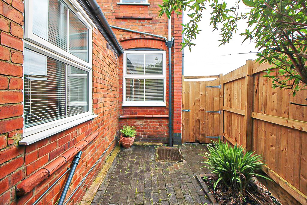 Clifton Street, Bilston, WV14