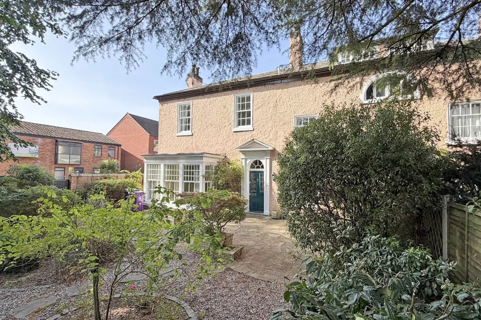High Street, Tettenhall, WV6