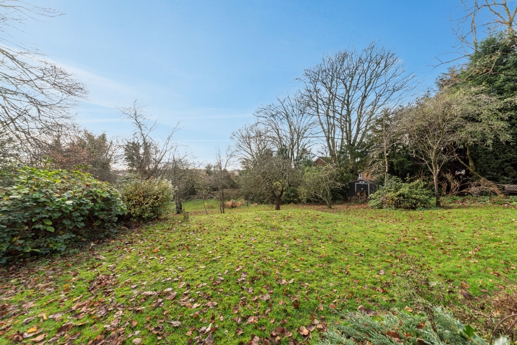 Tipton Road, Woodsetton, Dudley, DY3