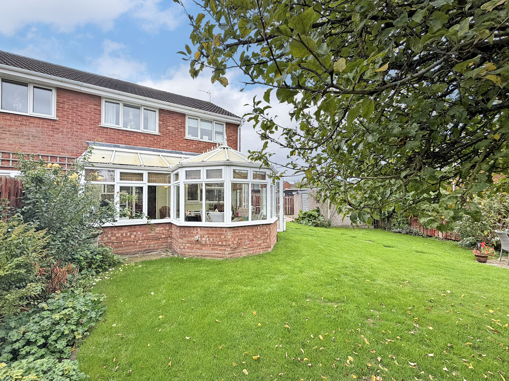 Glaisdale Gardens, Wolverhampton, WV6
