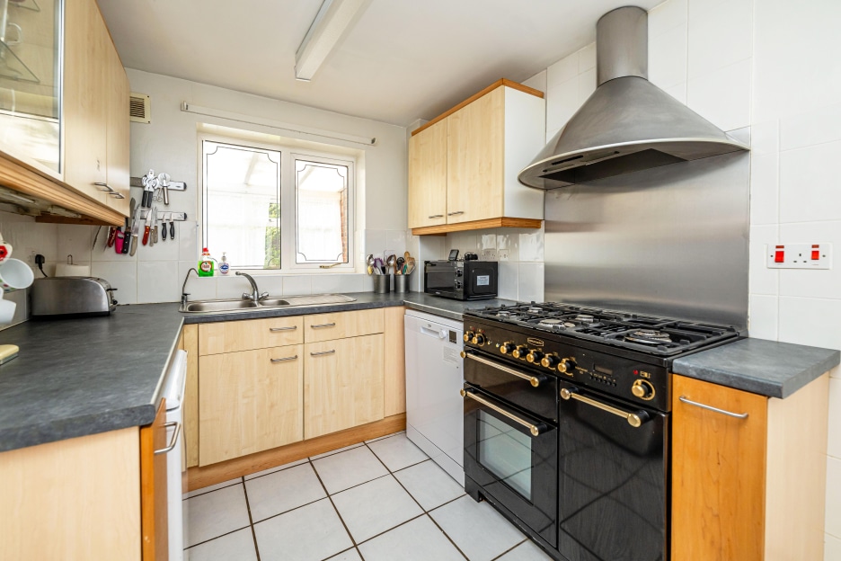 Richmond Drive, Perton, WV6