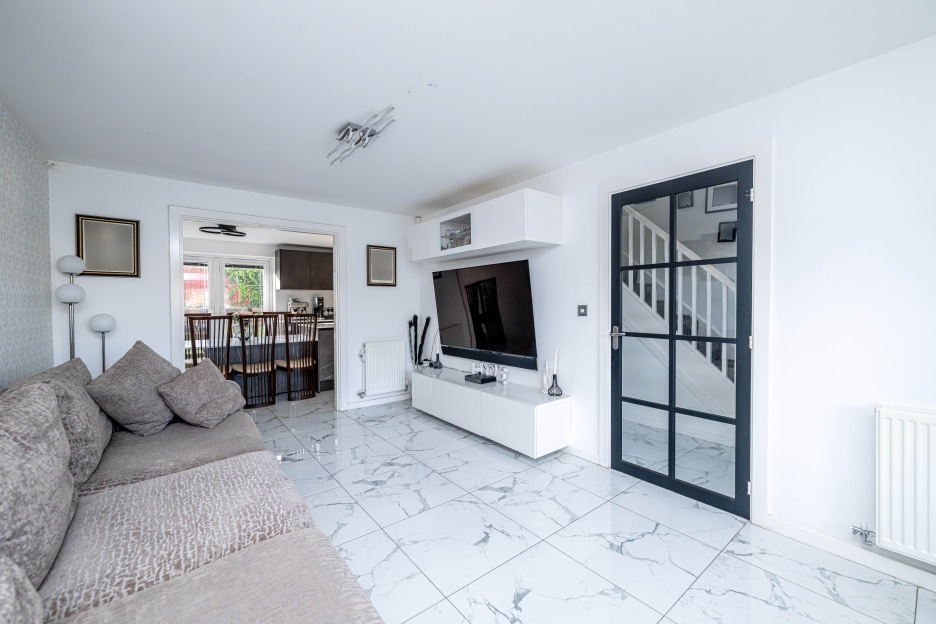 Oval Drive, Fordhouses, WV10