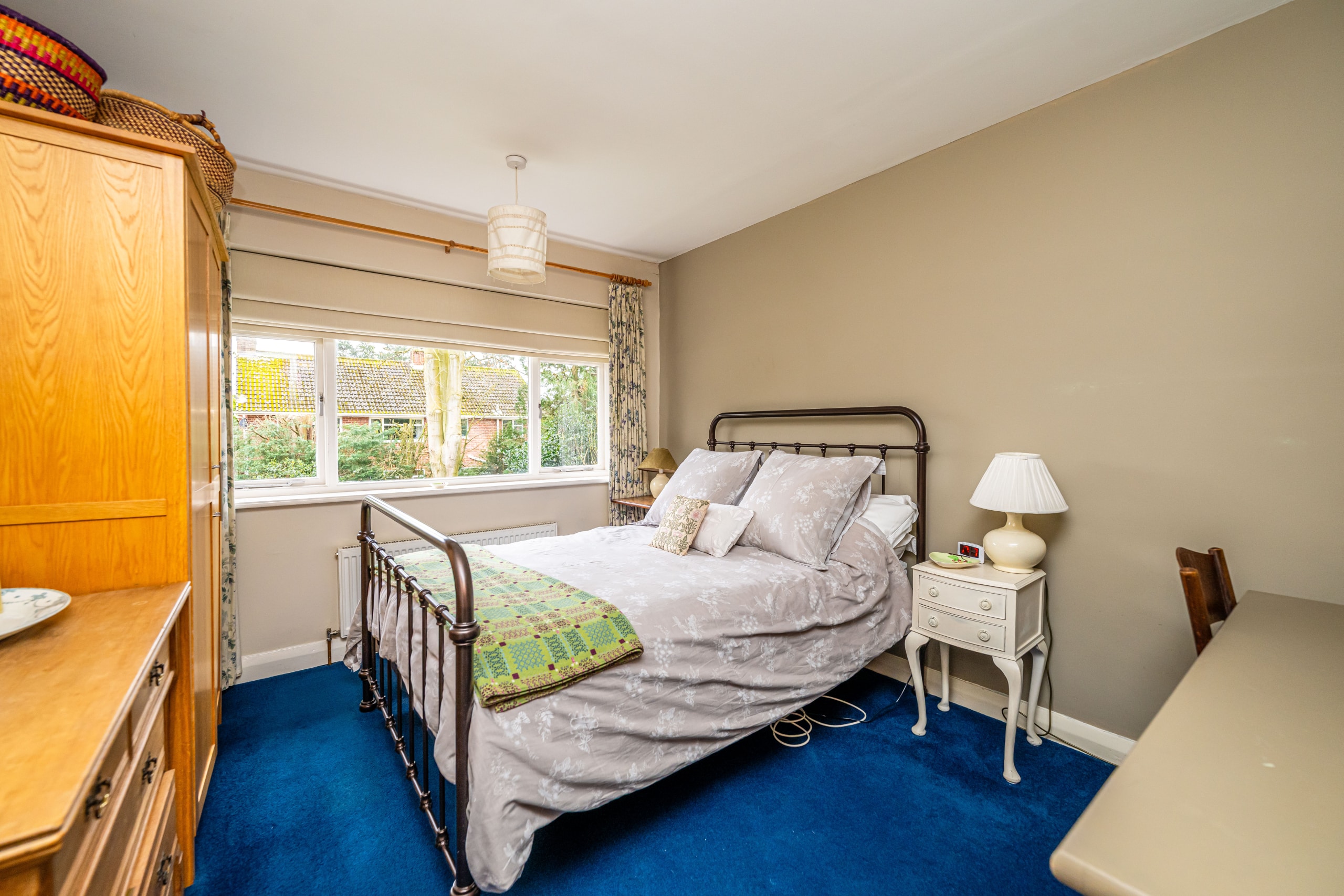 Wergs Road, Wolverhampton, WV6